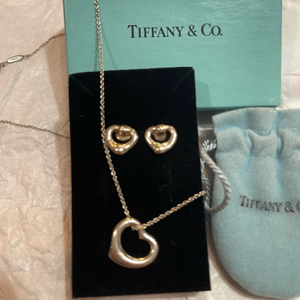 Tiffany & Co. jewelry heart set